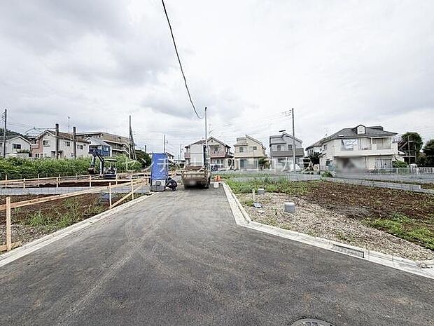 前面道路を含む現地写真