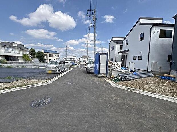前面道路を含む現地写真