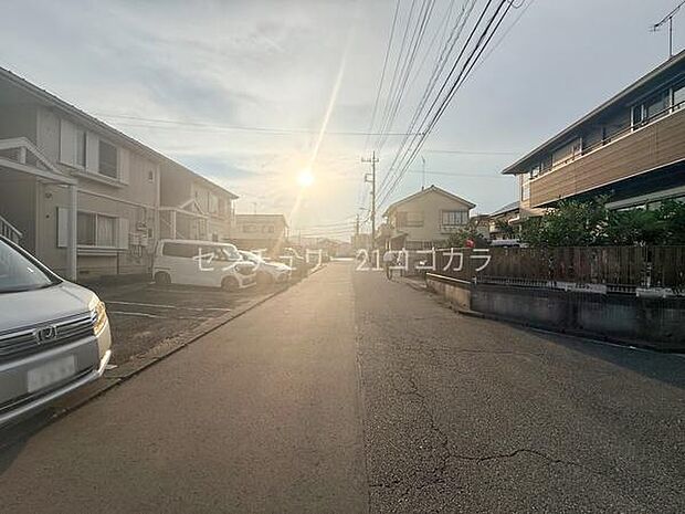 前面道路を含む現地写真