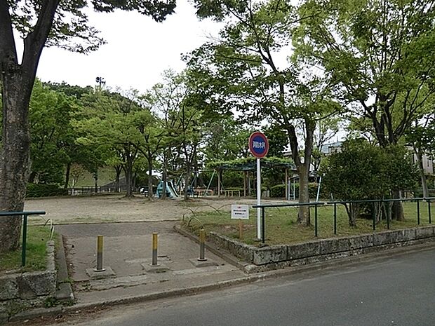 左入公園まで750m