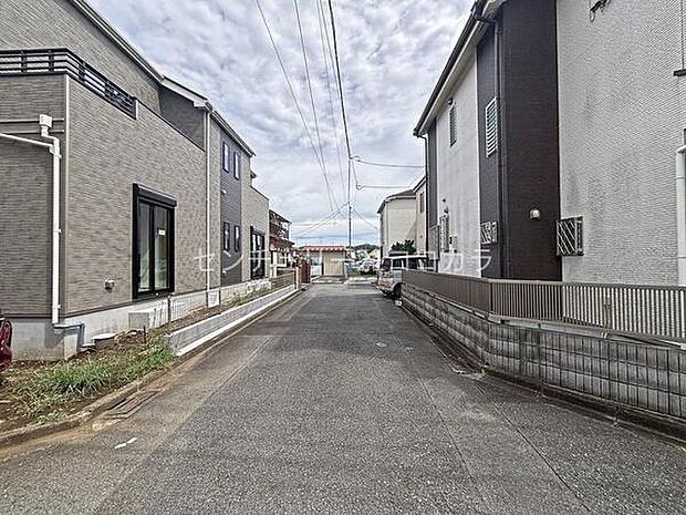 前面道路を含む現地写真