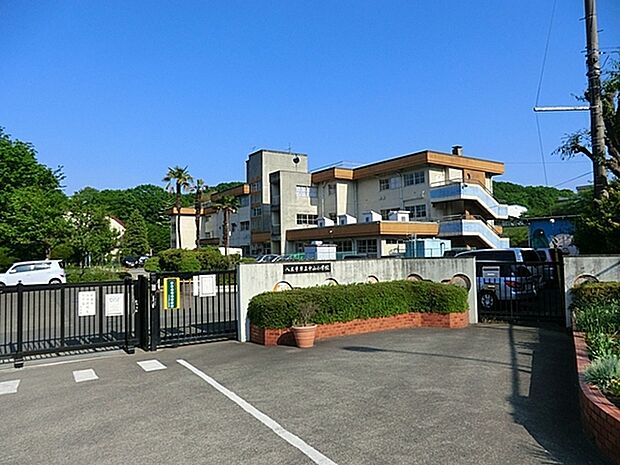 八王子市立中山小学校まで400m