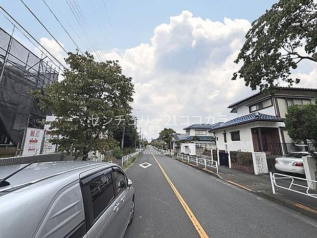 前面道路を含む現地写真