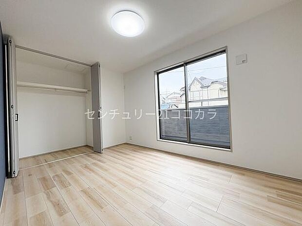 2階洋室6.8帖