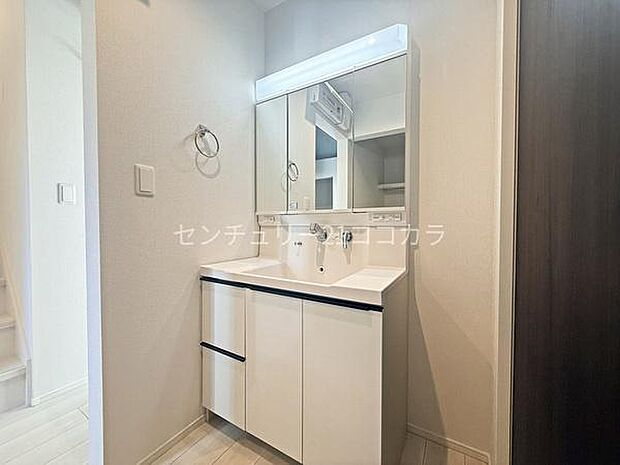 3面鏡シャンプードレッサー