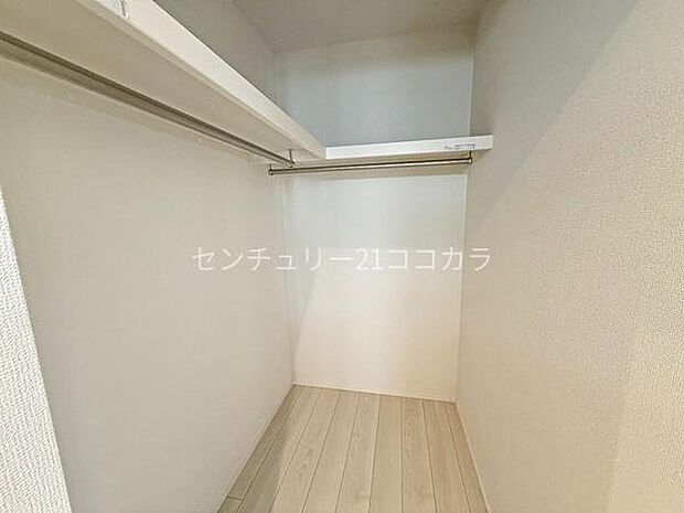 洗面室となりウォークインクローゼット