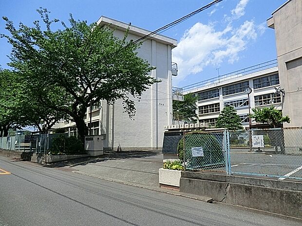八王子市立第一中学校まで1300m