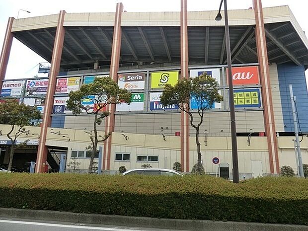 クロスガーデン多摩まで3700m