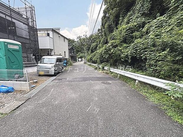 前面道路を含む現地写真