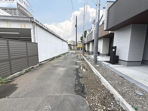 前面道路を含む現地写真
