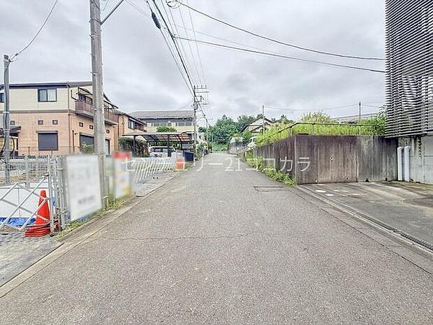 前面道路を含む現地写真
