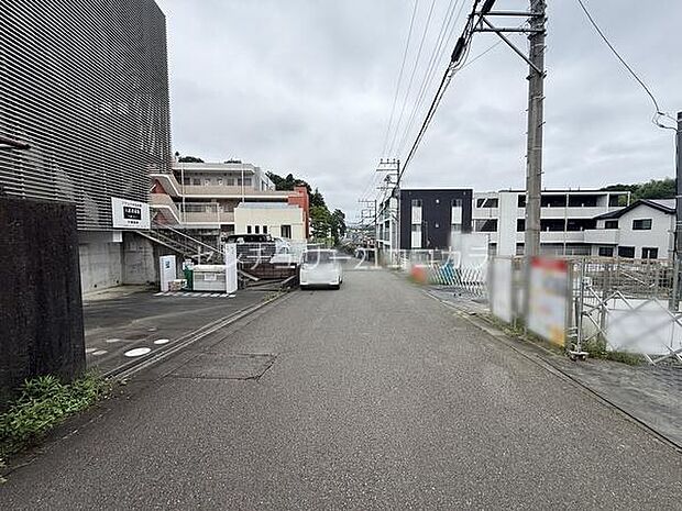 前面道路を含む現地写真