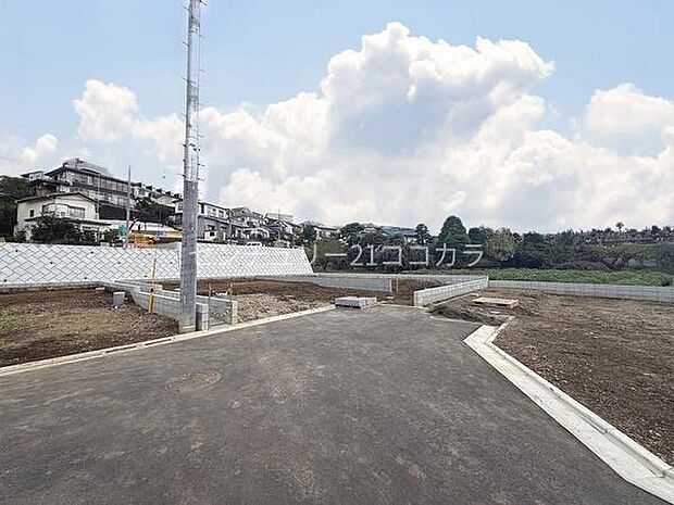 前面道路を含む現地写真