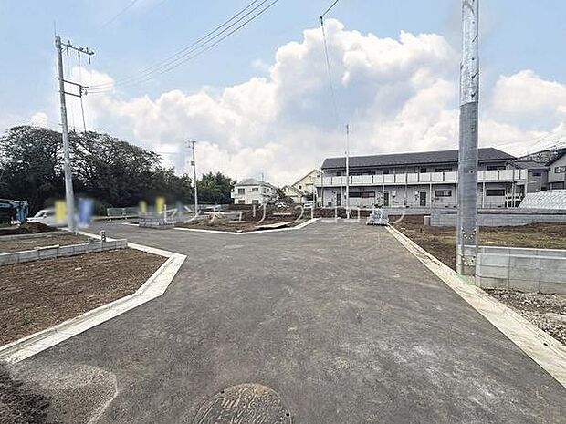 前面道路を含む現地写真