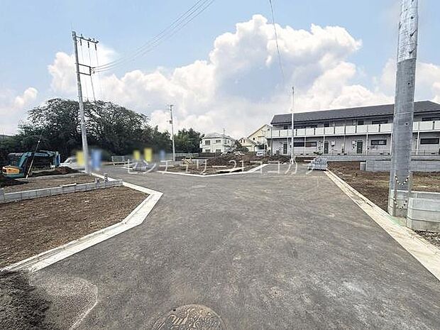 前面道路を含む現地写真