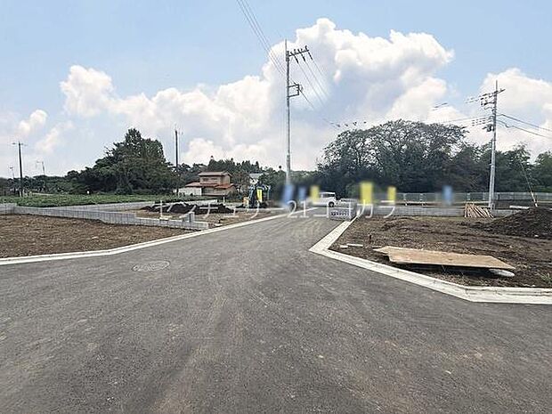前面道路を含む現地写真