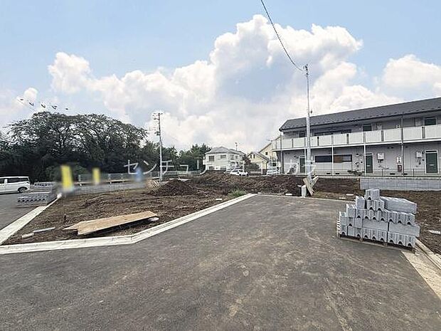 前面道路を含む現地写真