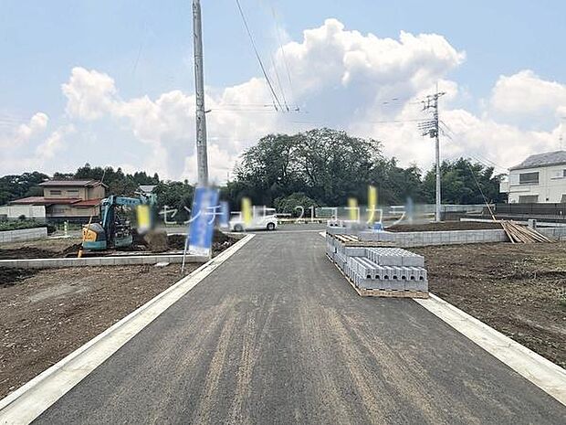 前面道路を含む現地写真