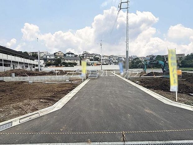 前面道路を含む現地写真