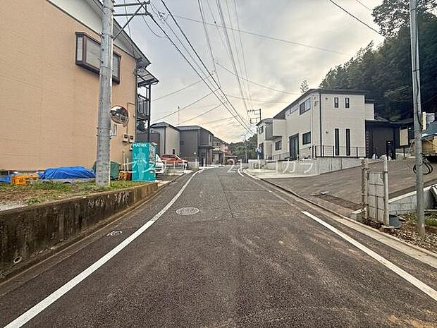 前面道路を含む現地写真