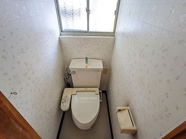 温水洗浄機能付きトイレです！