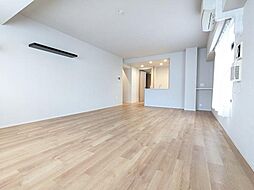 プラウド京都白川通 3SLDKのリビング/ダイニング