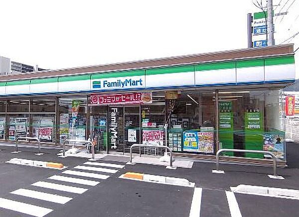 ファミリーマート大津茶が崎店まで284m