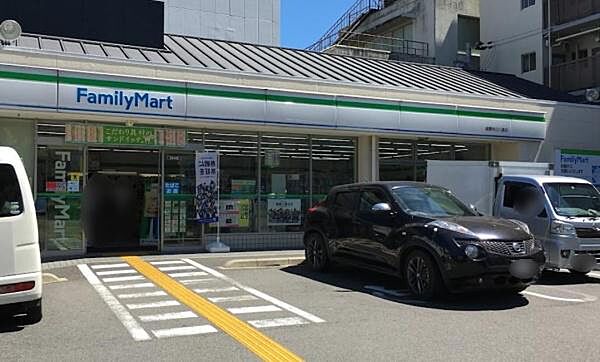 ファミリーマート銀閣寺白川通店まで695m