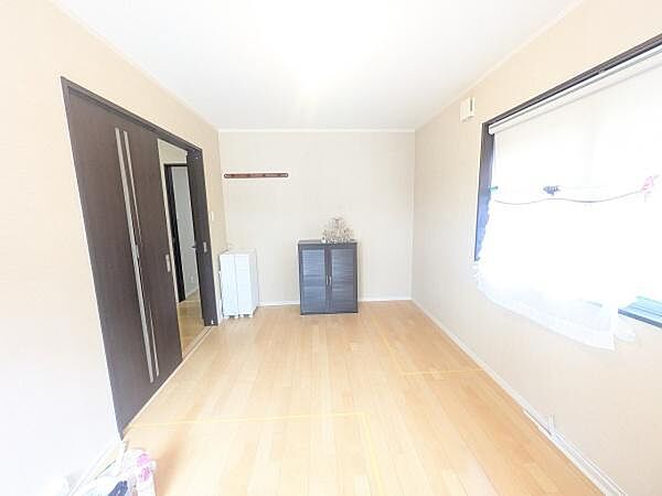 洋室のお部屋です！