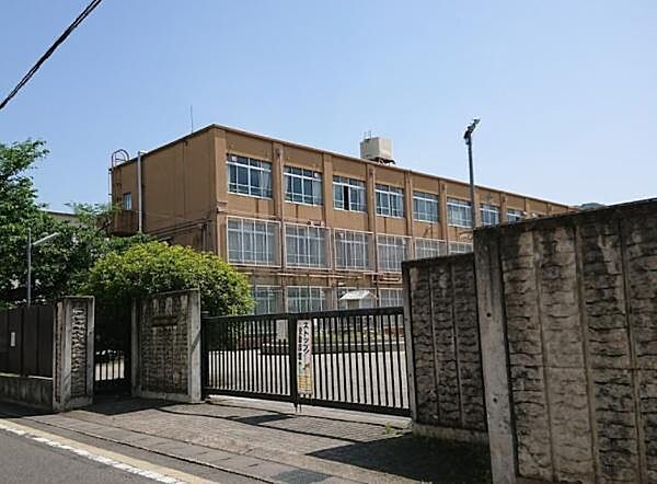 京都市立修学院第二小学校まで1090m
