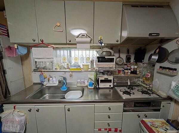 3口コンロで一度にまとめて調理ができます！