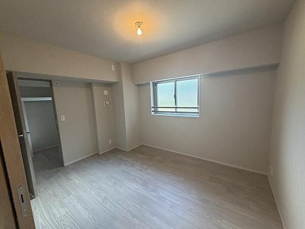 洋室のお部屋です！