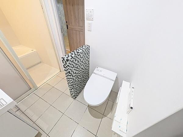 温水洗浄便座付きのトイレです！