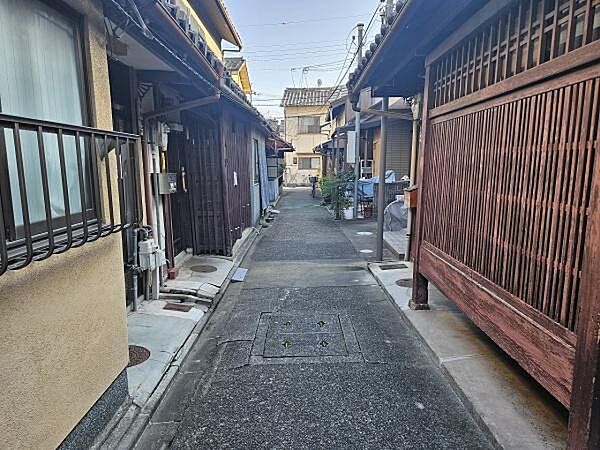 前面道路を含めた現地の様子です！