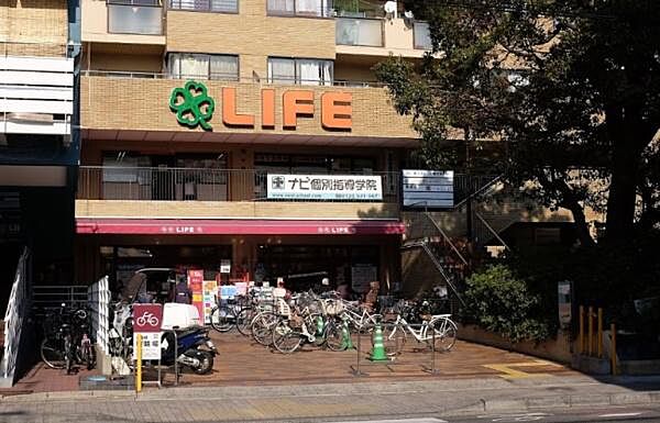 ライフ西陣店まで649m