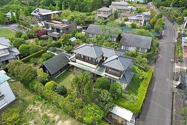 南側からの様子です。