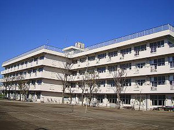 座間市立相模中学校まで2524m