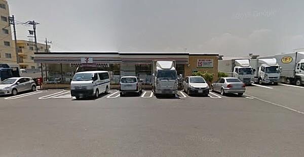 セブンイレブン綾瀬小園中央店まで372m