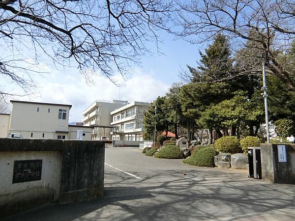 厚木市立厚木小学校まで727m