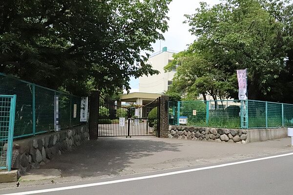 寒川町立寒川小学校まで1506m