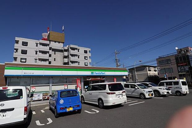 ファミリーマート東名厚木インター北店まで1062m