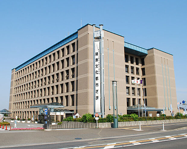 座間市役所まで708m