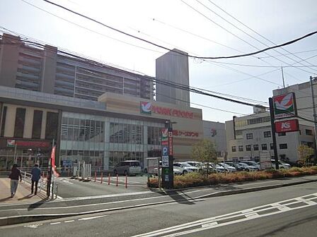 ヨークフーズ厚木店まで575m