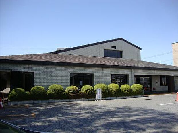 座間市立図書館まで1859m