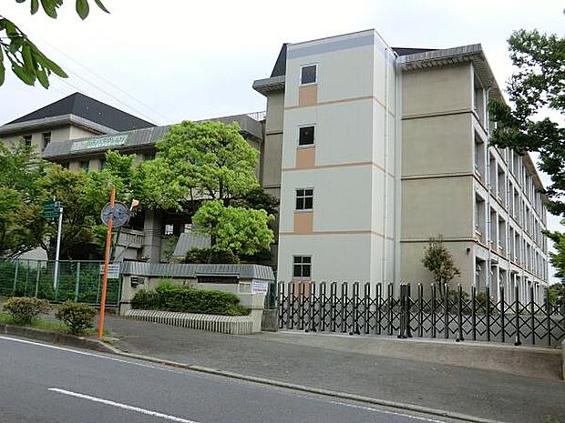 厚木市立森の里中学校まで3402m