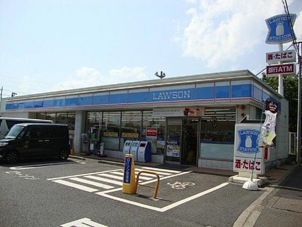 ローソン綾瀬大上店まで575m