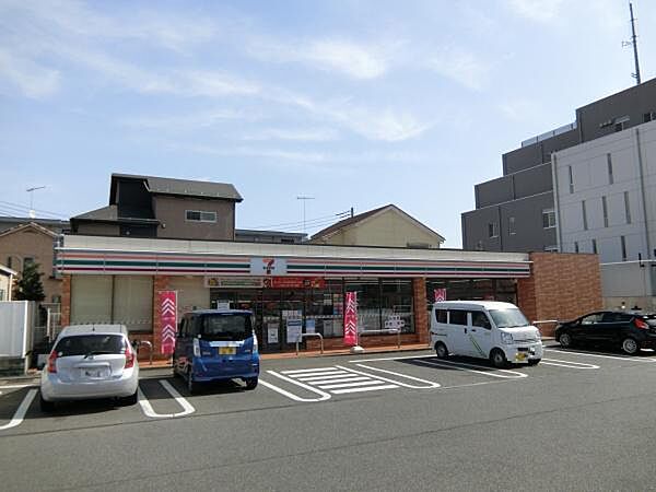 セブンイレブン 厚木市立病院前店まで543m