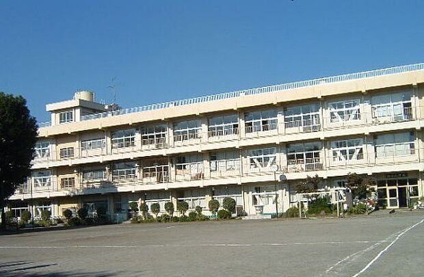 相模原市立緑台小学校まで872m