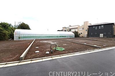 外観:平坦な開発分譲地内の袋小路のため、小さなお子様にも安心の環境です 外観:平坦な開発分譲地内の袋小路のため、小さなお子様にも安心の環境です