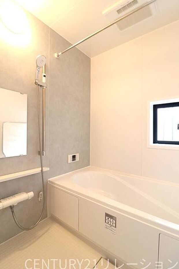 一坪タイプの浴室は、浴室換気乾燥暖房機付き